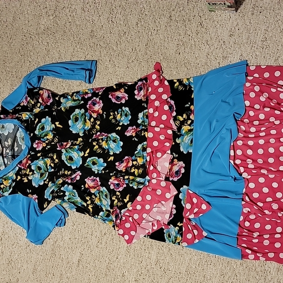 Sew me Adorable top and skirt set - Picture 1 of 4